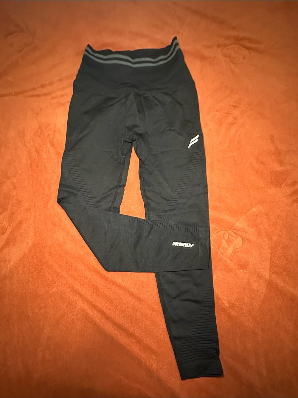 DOYOUEVEN Black Ribbed Performance Leggings